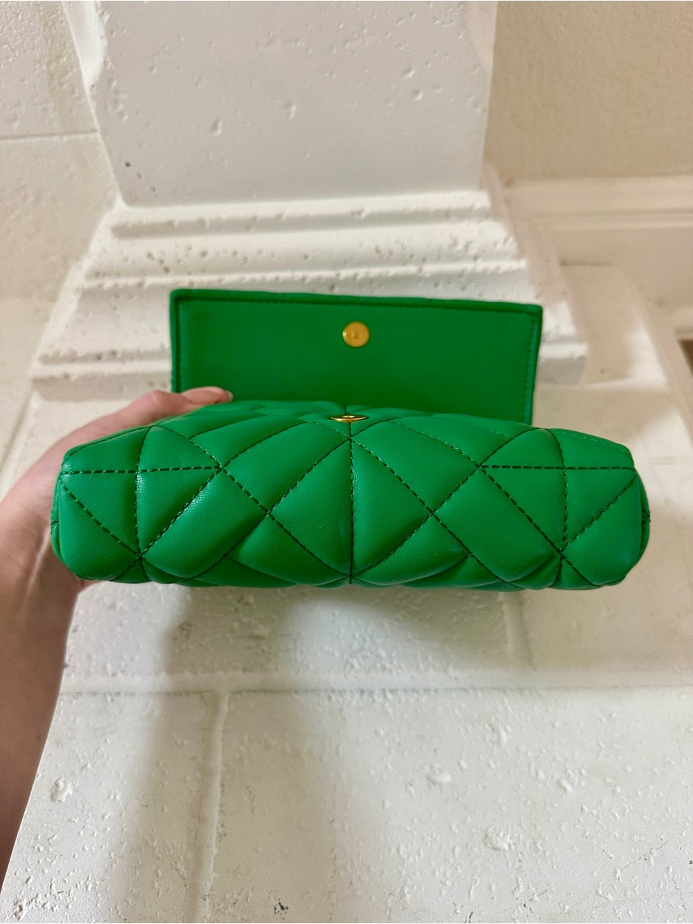 Zara Green Quilted Shoulder Bag with Chunky Gold Chain - Picture 5 of 6